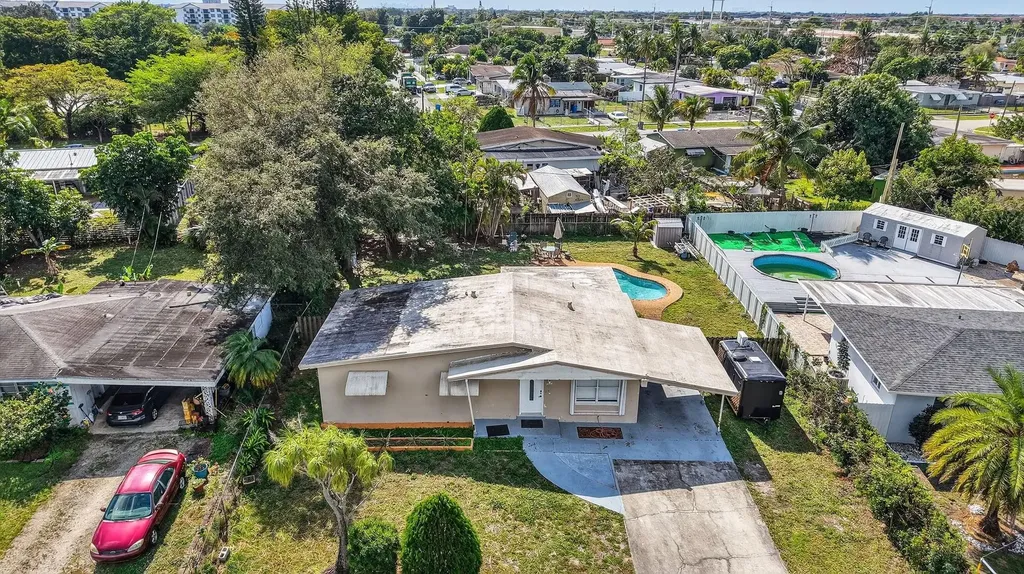 3800 SW 31st Drive West Park FL 33023