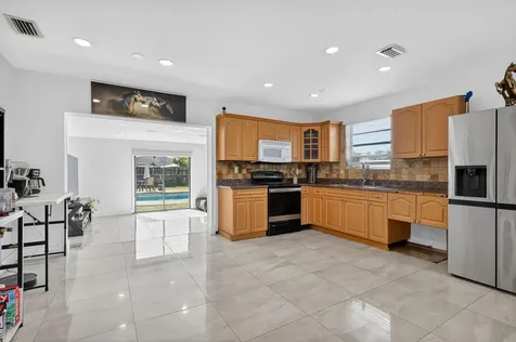 3800 SW 31st Drive West Park FL 33023