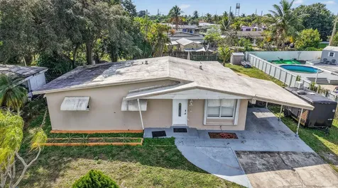 3800 SW 31st Drive West Park FL 33023
