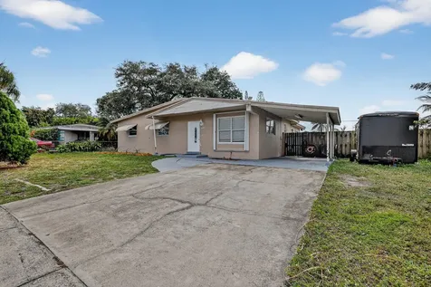 3800 SW 31st Drive West Park FL 33023