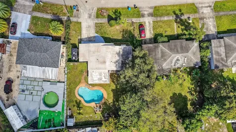 3800 SW 31st Drive West Park FL 33023