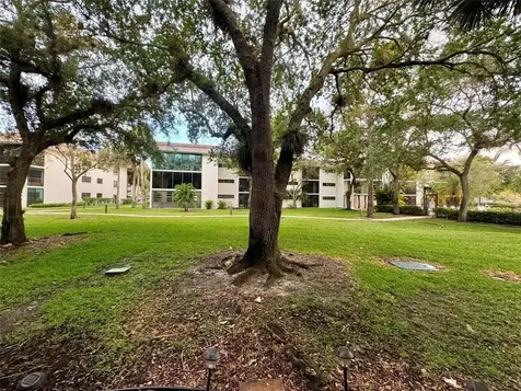 7653 NW 79 Avenue Tamarac FL 33321