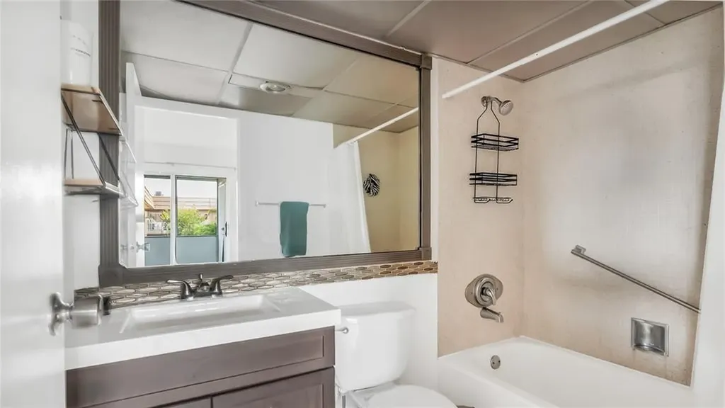 703 Brittany Delray Beach FL 33446