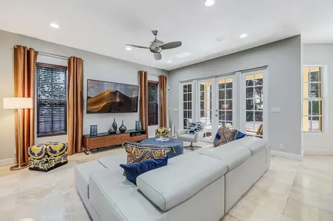 132 NE 21st Court Wilton Manors FL 33305