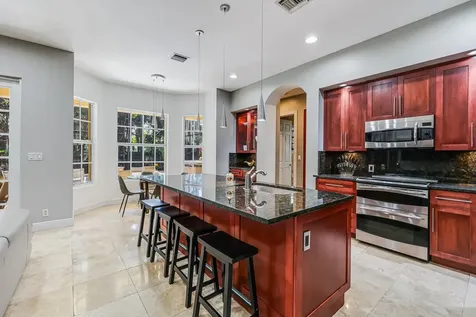 132 NE 21st Court Wilton Manors FL 33305