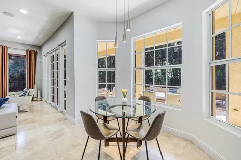 132 NE 21st Court Wilton Manors FL 33305