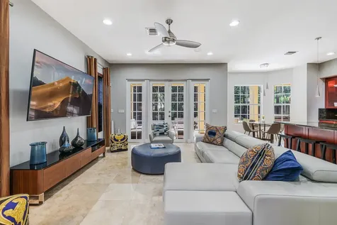 132 NE 21st Court Wilton Manors FL 33305