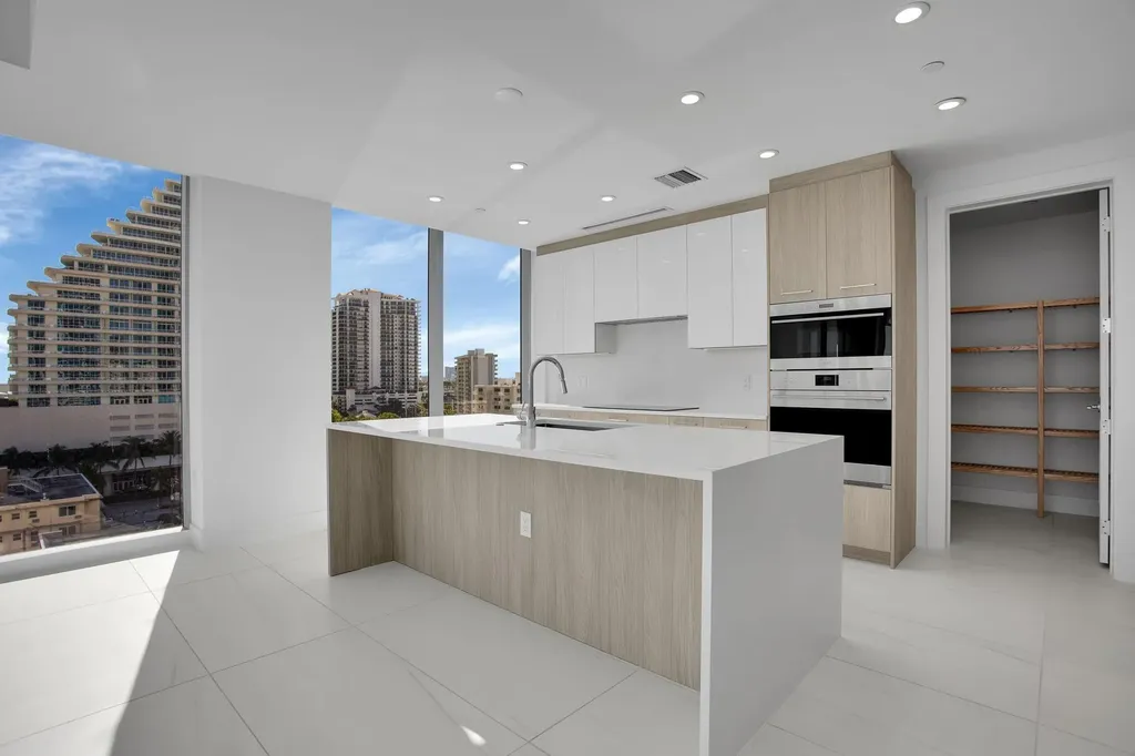 151 N Seabreeze Blv Fort Lauderdale FL 33304