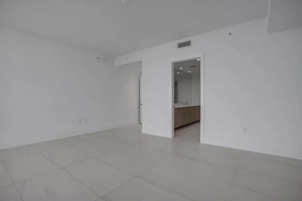151 N Seabreeze Blv Fort Lauderdale FL 33304