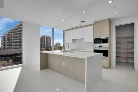 151 N Seabreeze Blv Fort Lauderdale FL 33304