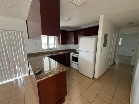 2842 SW 36th Court Miami FL 33133