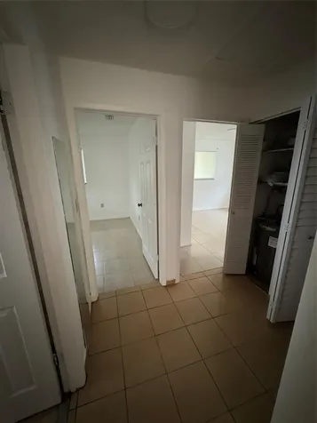 2842 SW 36th Court Miami FL 33133