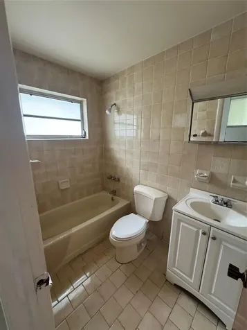 2842 SW 36th Court Miami FL 33133