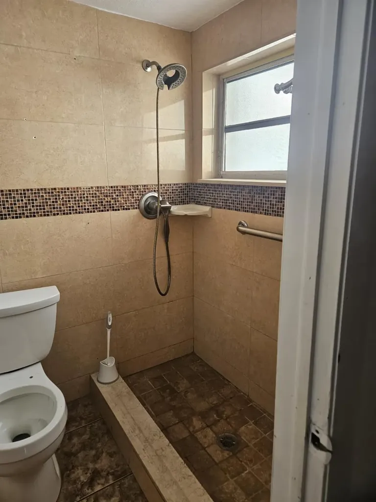 3500 NW 12th Street Miami FL 33125