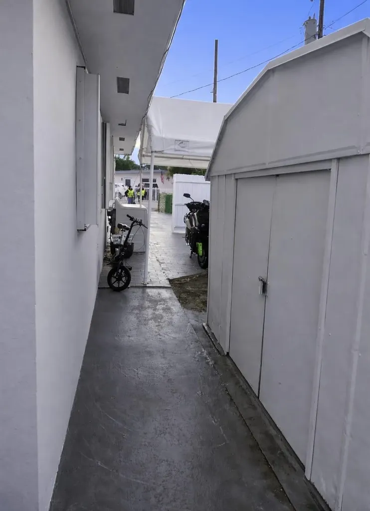 3500 NW 12th Street Miami FL 33125