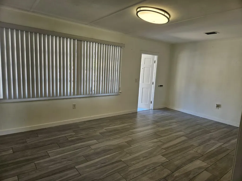 3500 NW 12th Street Miami FL 33125