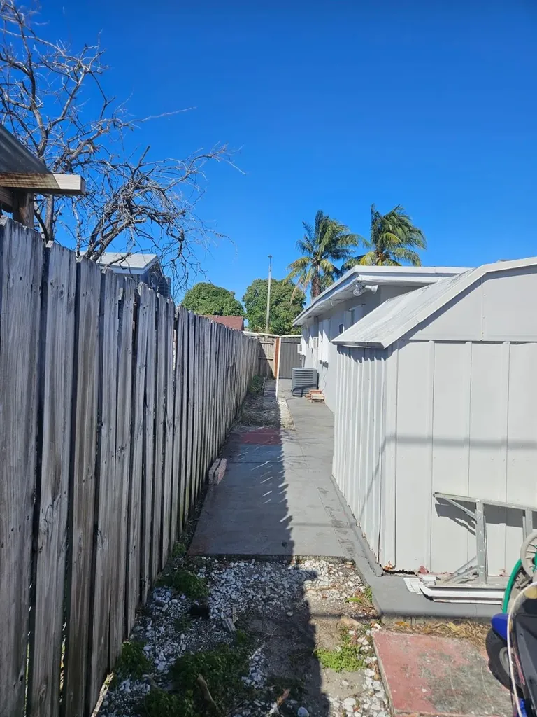 3500 NW 12th Street Miami FL 33125