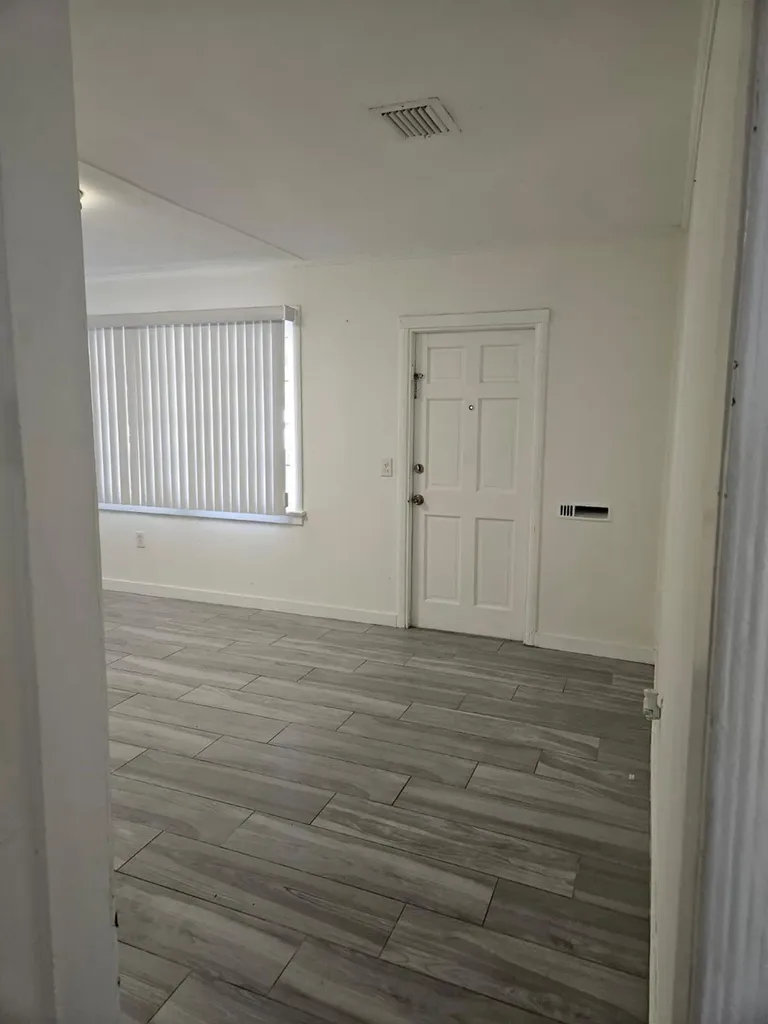 3500 NW 12th Street Miami FL 33125