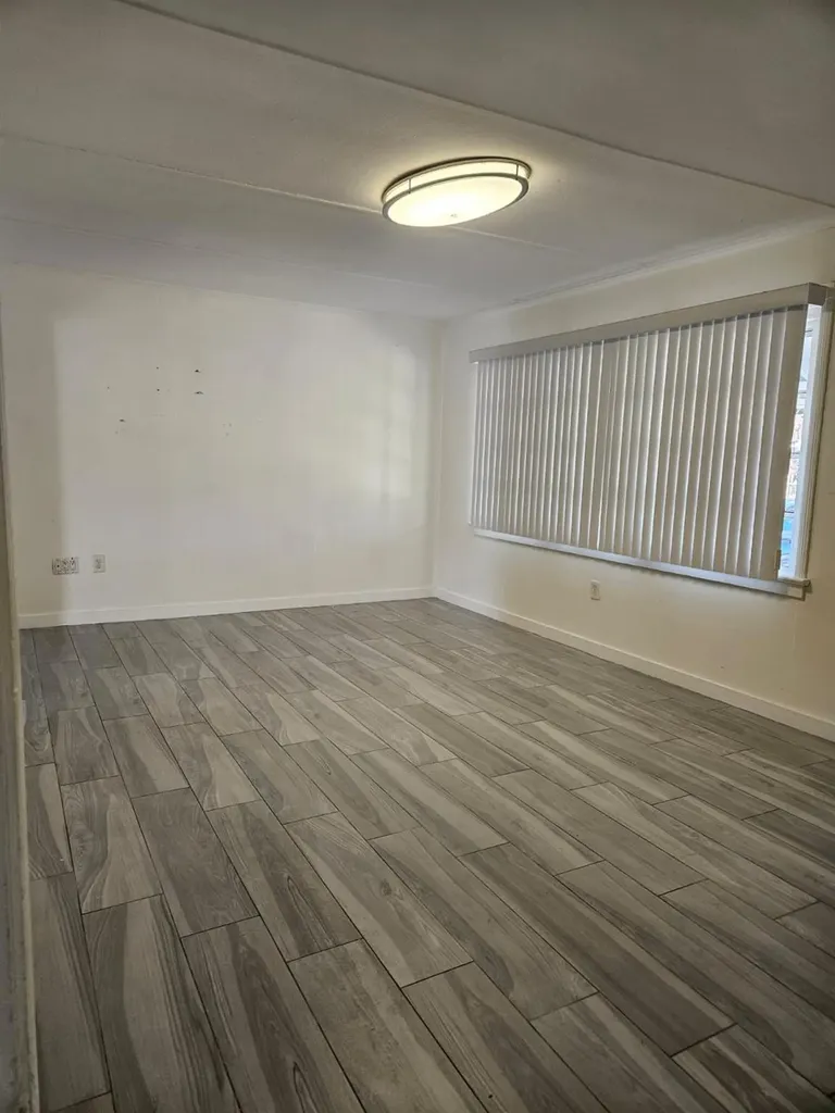 3500 NW 12th Street Miami FL 33125