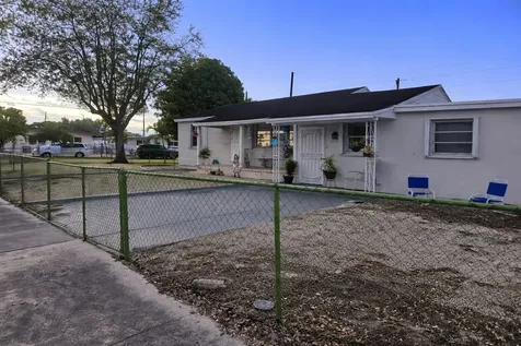 3500 NW 12th Street Miami FL 33125