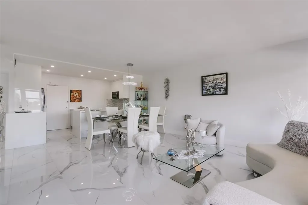 3333 NE 34th Street Fort Lauderdale FL 33308
