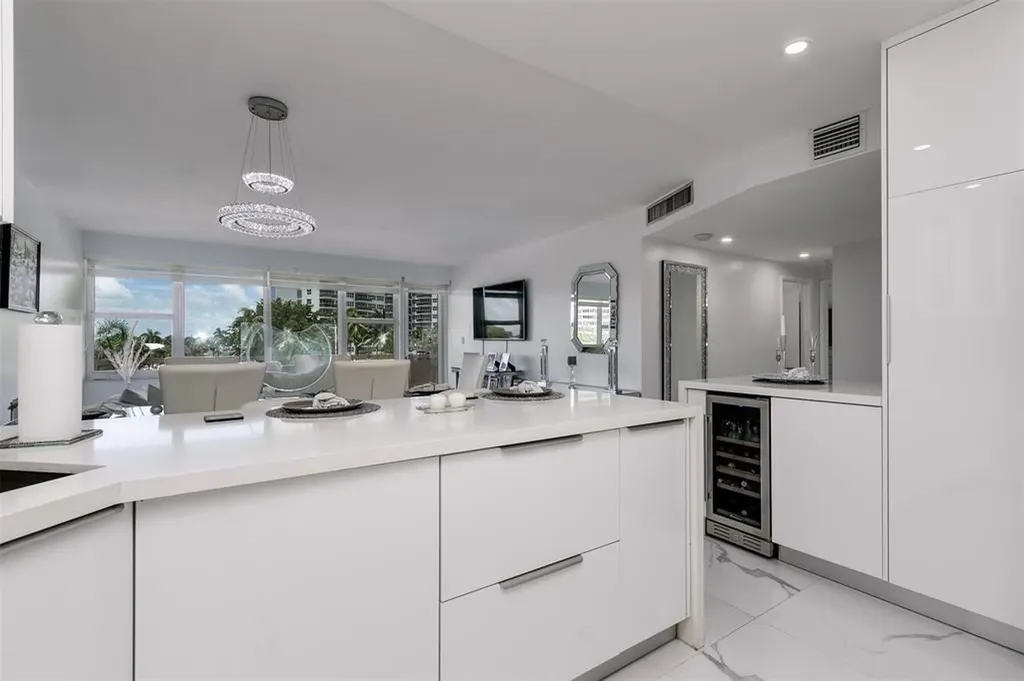3333 NE 34th Street Fort Lauderdale FL 33308