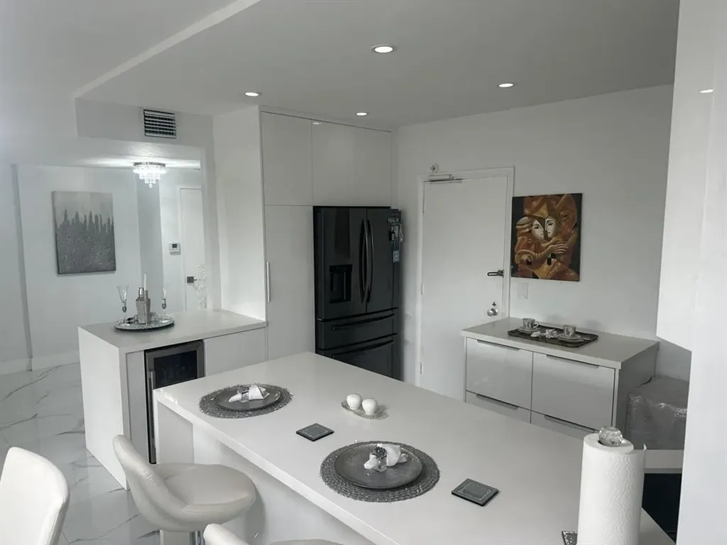 3333 NE 34th Street Fort Lauderdale FL 33308