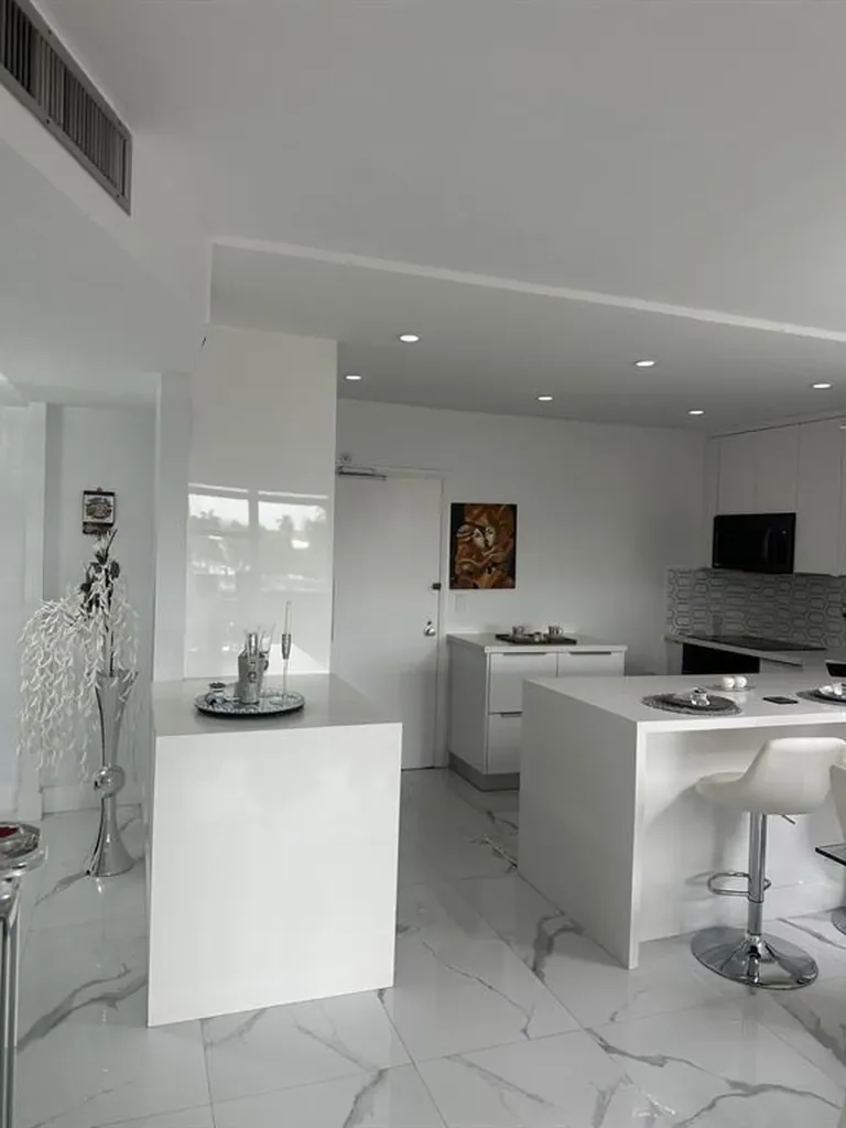 3333 NE 34th Street Fort Lauderdale FL 33308