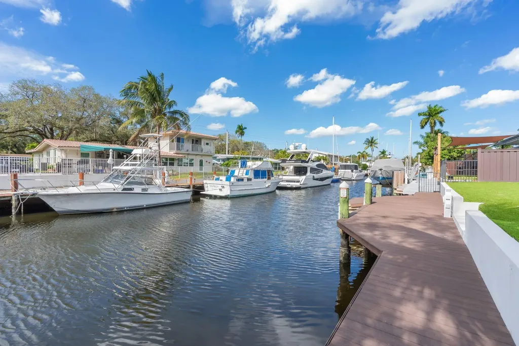 1525 SW 18th Terrace Fort Lauderdale FL 33312