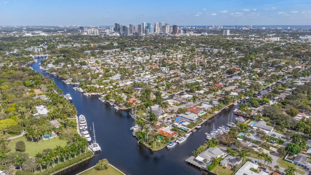 1525 SW 18th Terrace Fort Lauderdale FL 33312