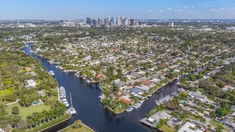 1525 SW 18th Terrace Fort Lauderdale FL 33312