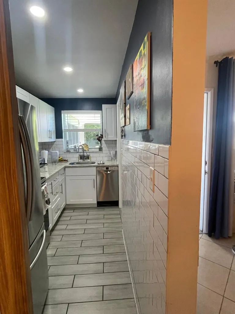 490 19th Avenue Fort Lauderdale FL 33060