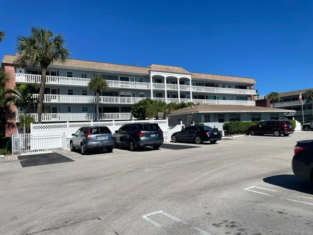 490 19th Avenue Fort Lauderdale FL 33060