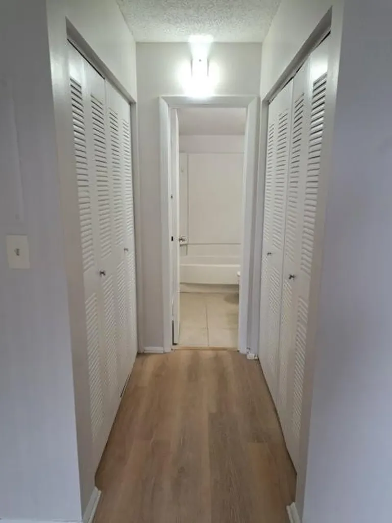 2701 Riverside Drive Coral Springs FL 33065