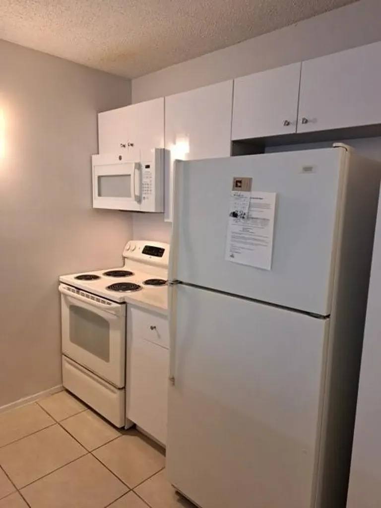 2701 Riverside Drive Coral Springs FL 33065