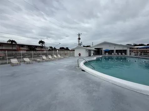 1000 SW 10th Avenue Hallandale Beach FL 33009
