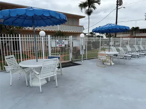 1000 SW 10th Avenue Hallandale Beach FL 33009
