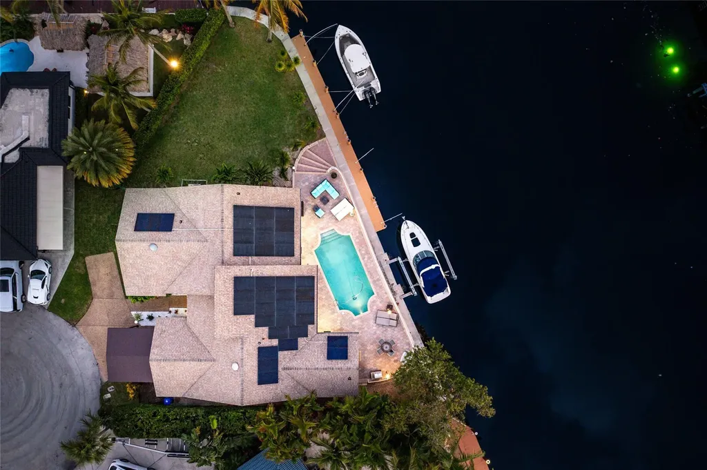 630 SE 9th Avenue Pompano Beach FL 33060