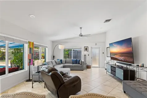 2935 NW 11th Terrace Wilton Manors FL 33311