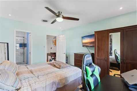 2935 NW 11th Terrace Wilton Manors FL 33311