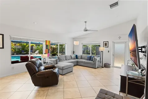 2935 NW 11th Terrace Wilton Manors FL 33311
