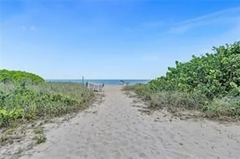 1967 S Ocean Boulevard Lauderdale By The Sea FL 33062