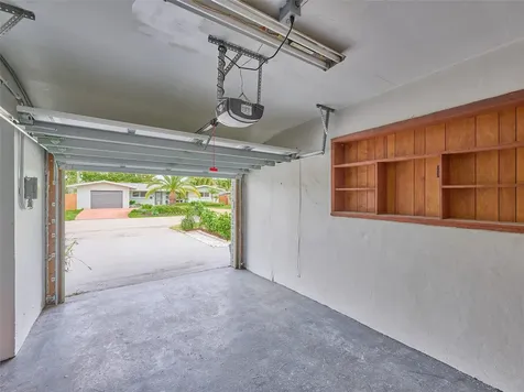 440 NW 37th Street Oakland Park FL 33309