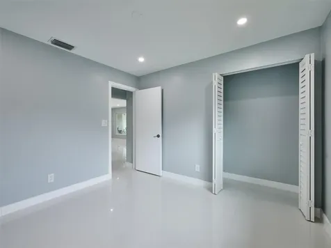 440 NW 37th Street Oakland Park FL 33309
