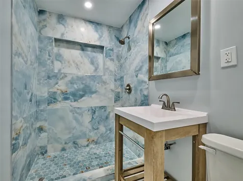 440 NW 37th Street Oakland Park FL 33309