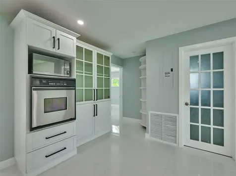 440 NW 37th Street Oakland Park FL 33309
