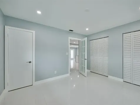 440 NW 37th Street Oakland Park FL 33309