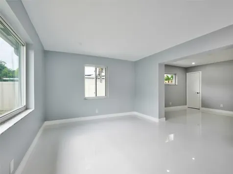 440 NW 37th Street Oakland Park FL 33309