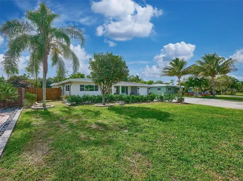 440 NW 37th Street Oakland Park FL 33309