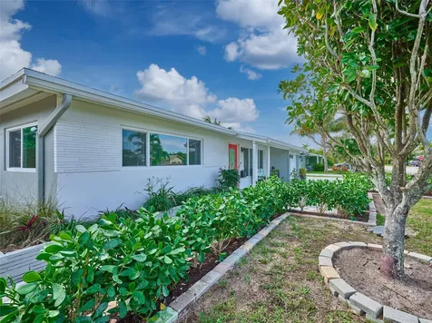 440 NW 37th Street Oakland Park FL 33309